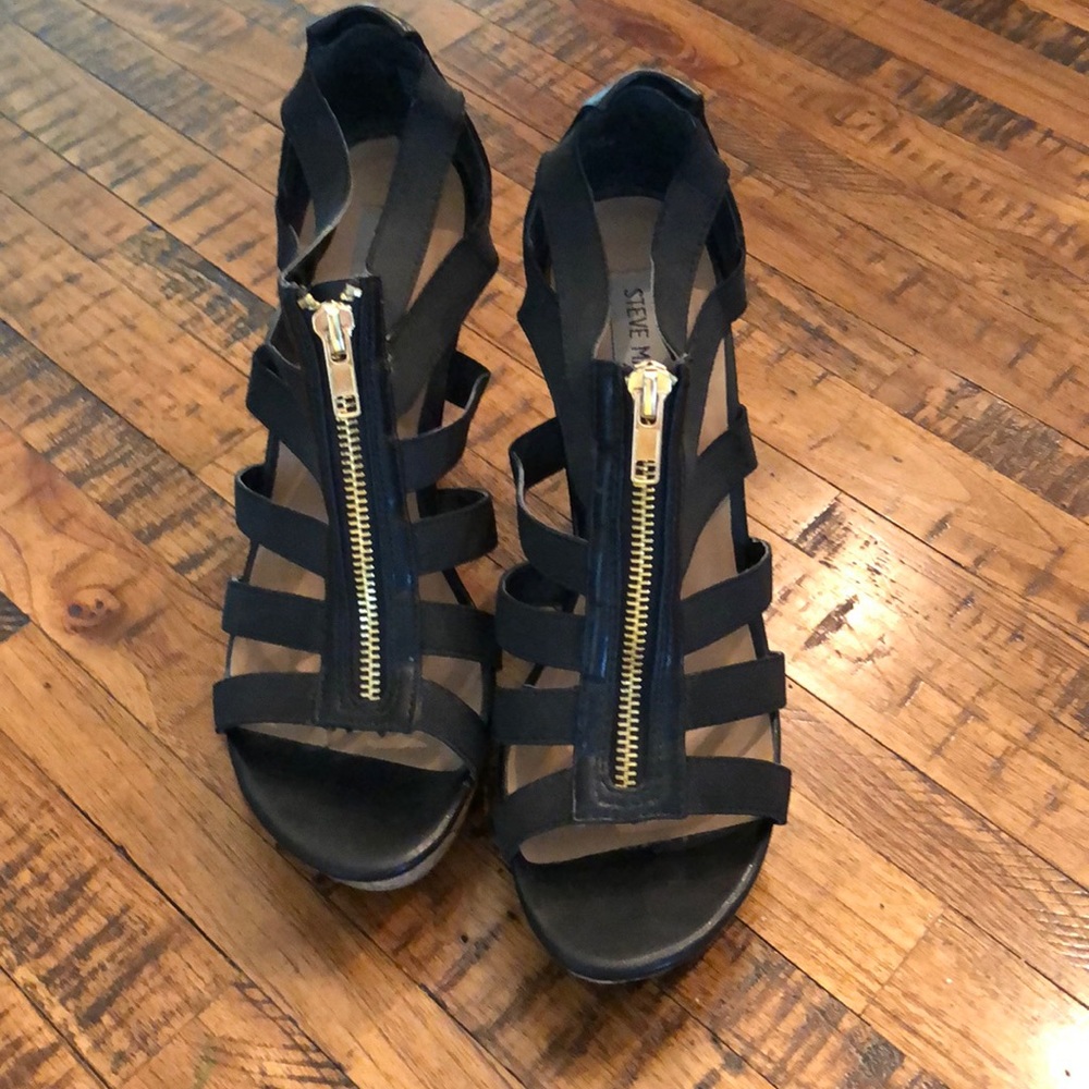 EUC Steve Madden wedges!